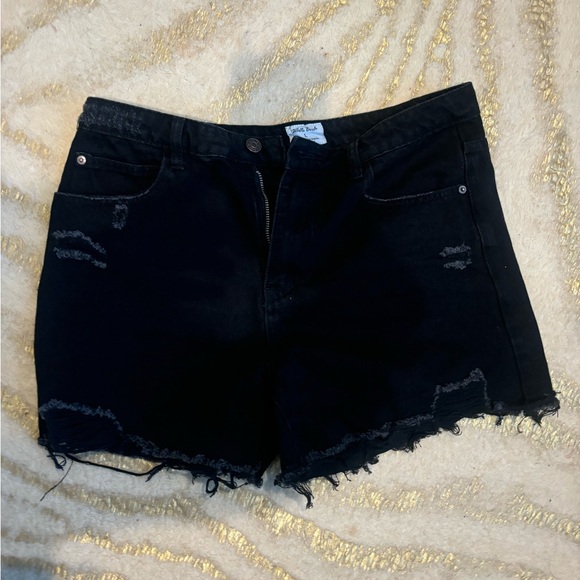 White Birch Cali Sunset Denim Shorts - Picture 2 of 5